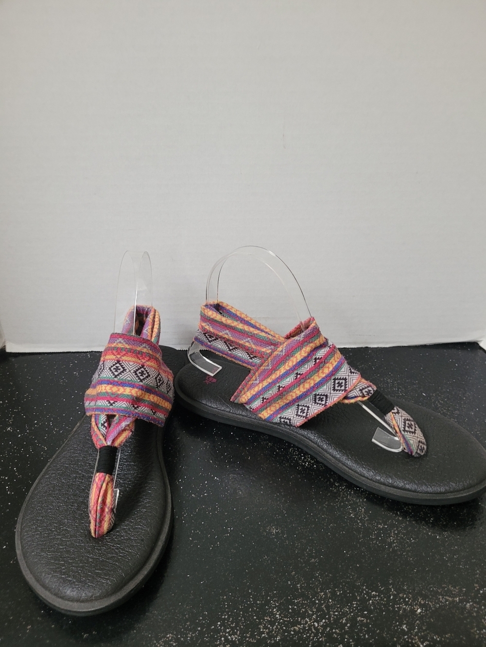 Sanuk Multicolor Strappy Yoga Sandals - Comfortable Summer Thongs